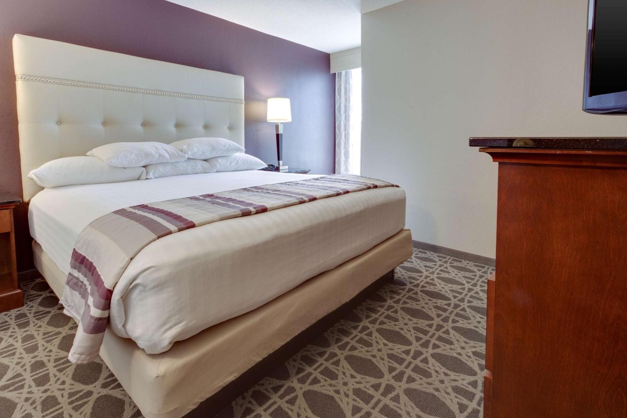Drury Inn & Suites Overland Park Dış mekan fotoğraf