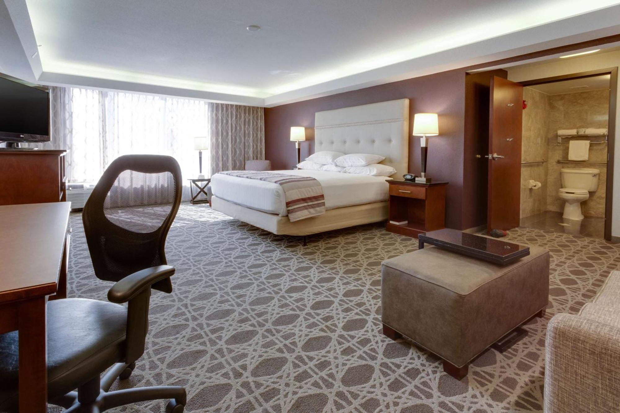 Drury Inn & Suites Overland Park Dış mekan fotoğraf