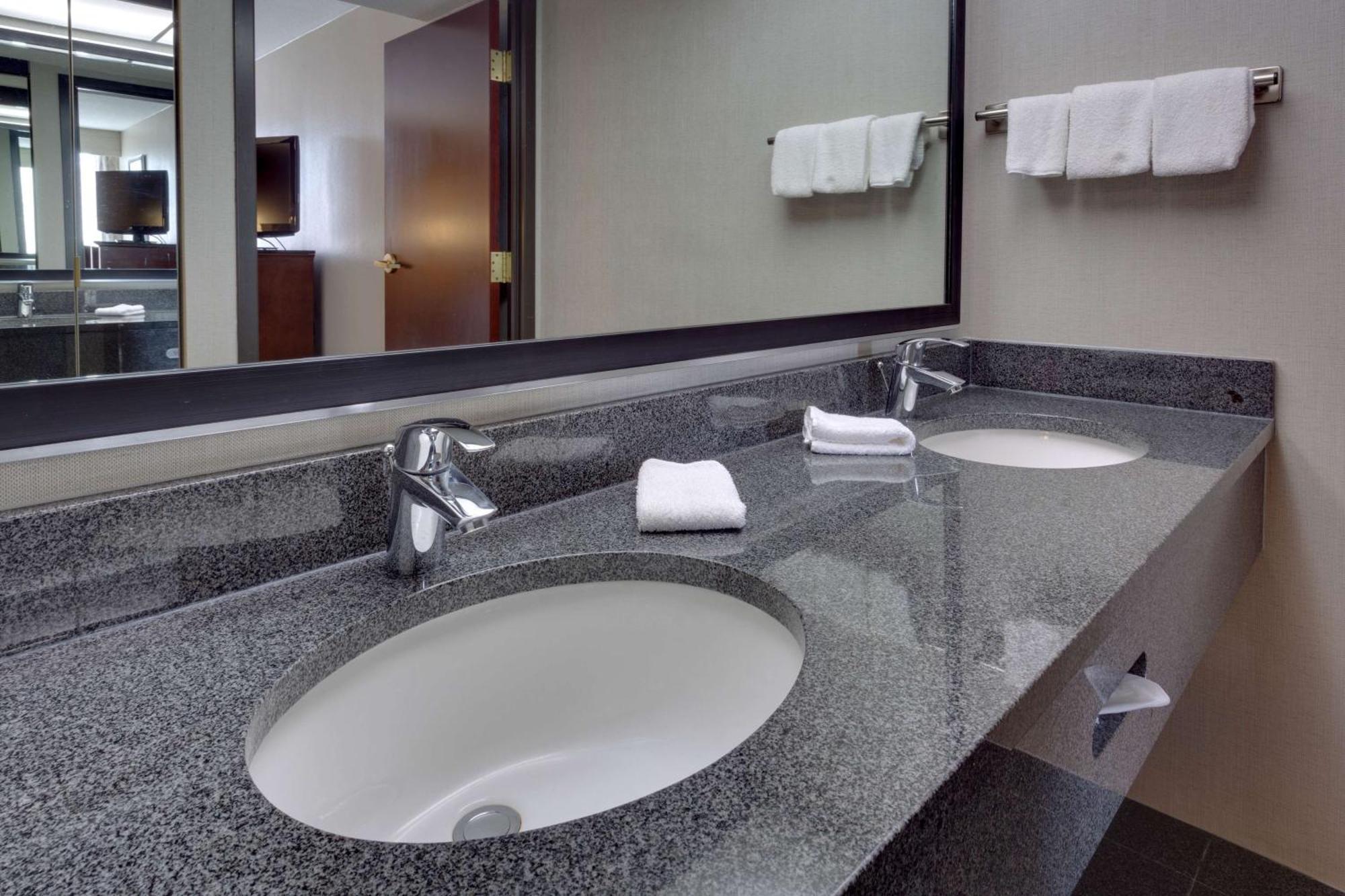 Drury Inn & Suites Overland Park Dış mekan fotoğraf